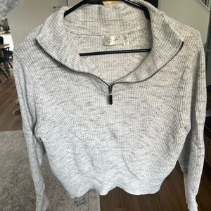 RD Style Light Gray Textured Zip-Up Sweater